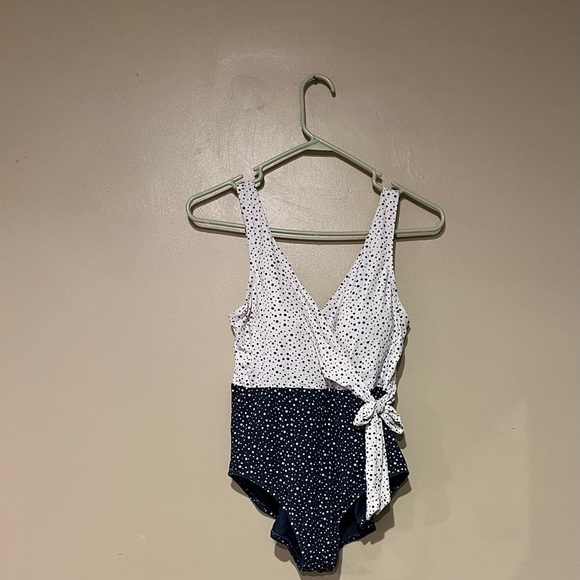 Calia Wrap Tie One Piece Swimsuit Polka Dot White Blue Size 8 Tummy Control - Picture 1 of 9
